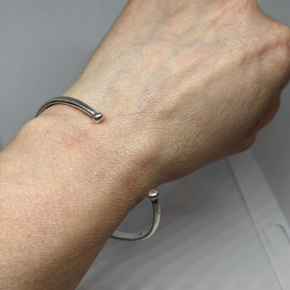 Vintage Sterling Silver Cuff Bracelet/Bangle with Ball Ends - Picture 2 of 6